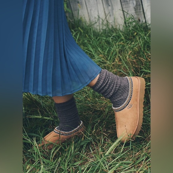 NWT UGG® Women’s Tasman Slipper in Chestnut Size 8